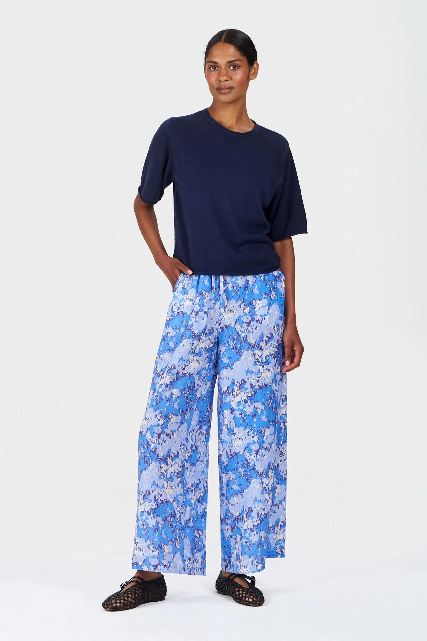 CAMILLE Organic Ramie Cotton Tee - Navy - Image 3