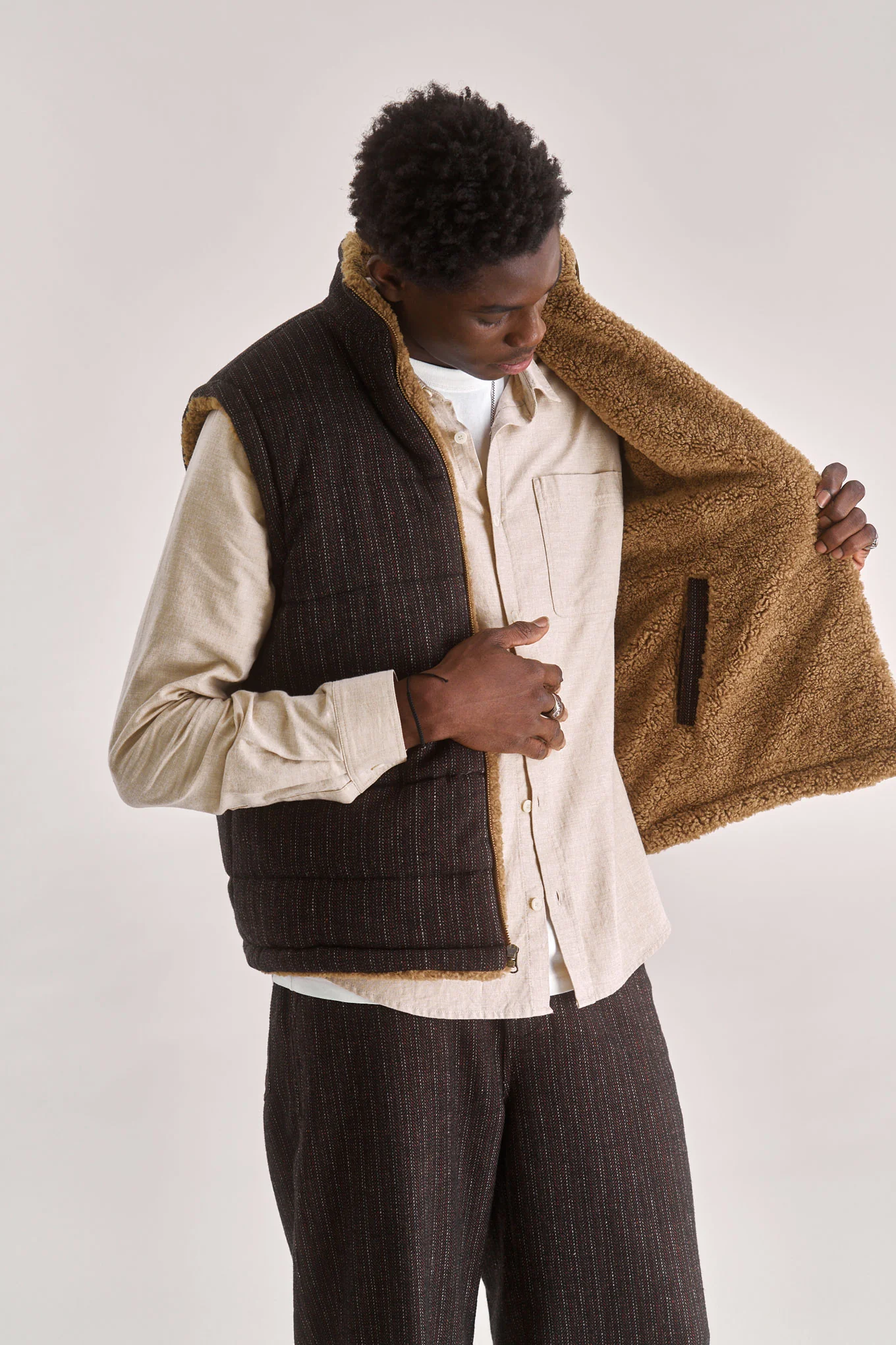CHRIS Fleece Gilet - Mink - Image 4
