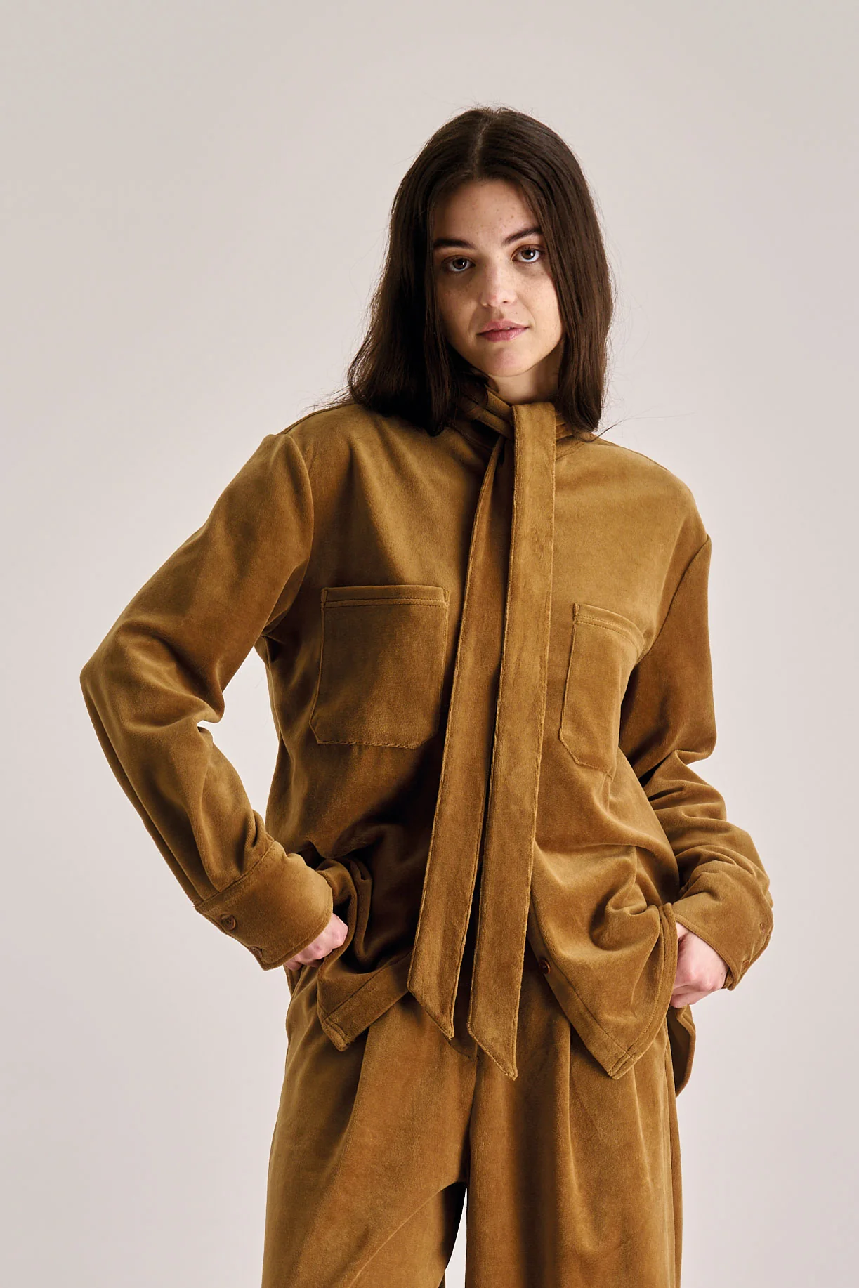 FORD Velvet Top - Olive - Image 3