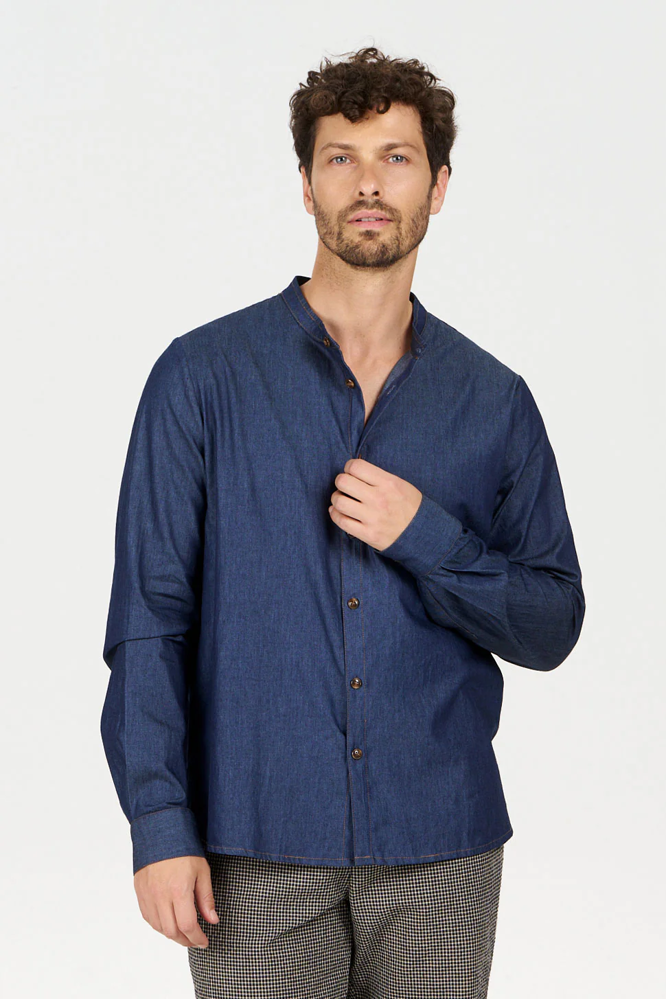 ROBBIE Organic Cotton Chambray Shirt - Image 4
