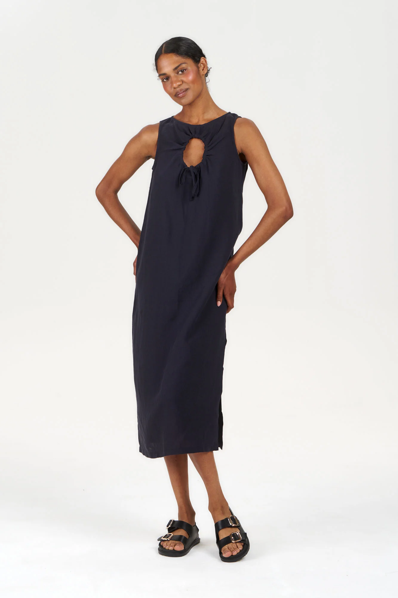 SHANTI Tencel Linen Dress - Navy - Image 4