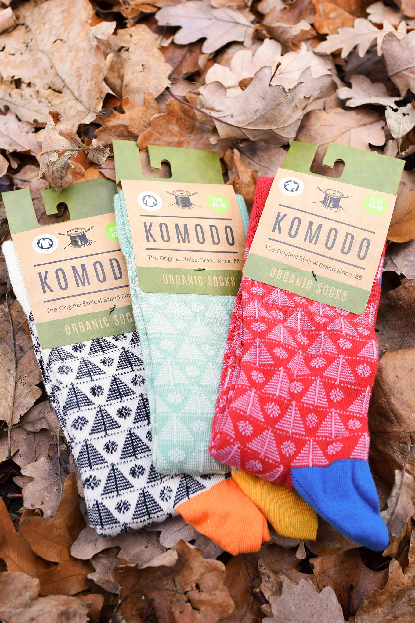XMAS TREES Mens Triple Pack - GOTS Organic Cotton Socks - Image 2